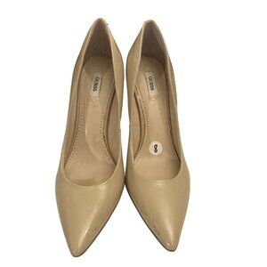 Guess Womens Size 8M cream Patent Leather Pointed Toe Stiletto Heels pumps shoes